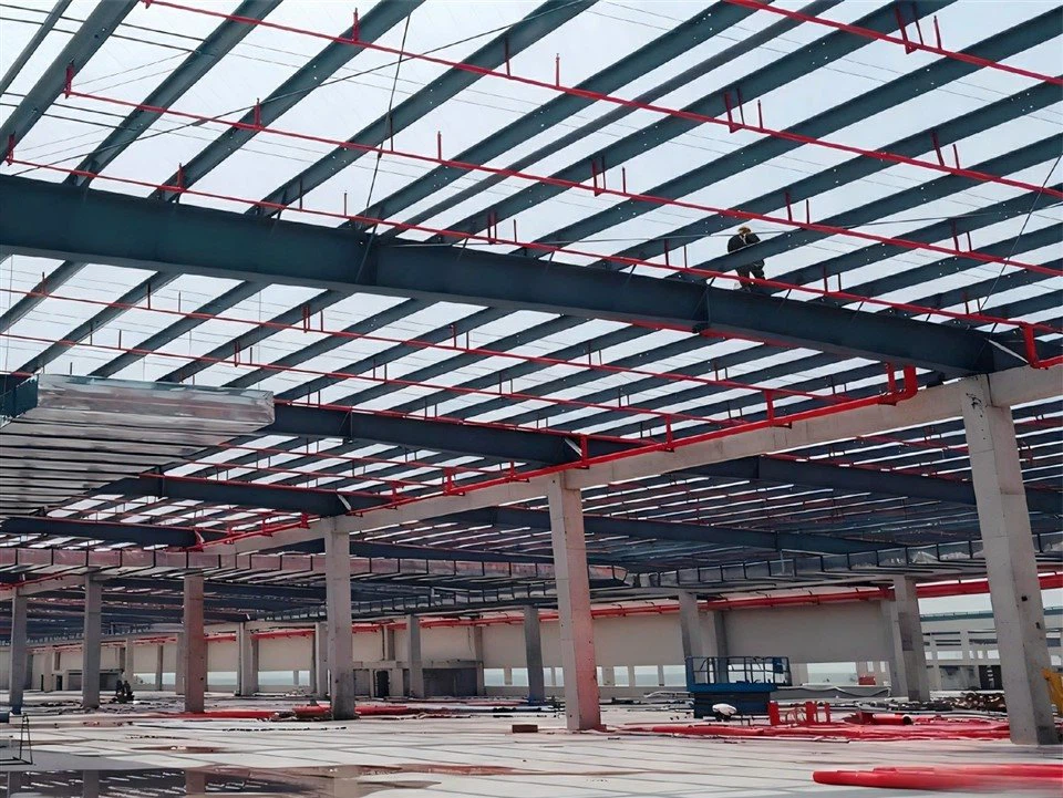 steel-structure-workshop-factory-interior-construction